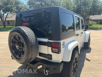 2013 Jeep Wrangler Unlimited Freedom Edition - miniatura 12