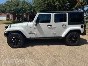 2013 Jeep Wrangler Unlimited Freedom Edition - miniatura 13