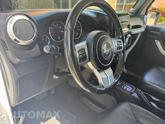 2013 Jeep Wrangler Unlimited Freedom Edition - miniatura 24