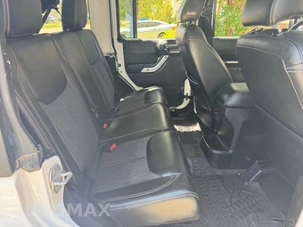 2013 Jeep Wrangler Unlimited Freedom Edition - miniatura 29