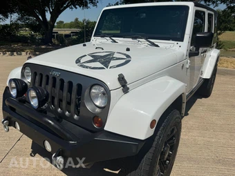 2013 Jeep Wrangler Unlimited Freedom Edition - miniatura 3
