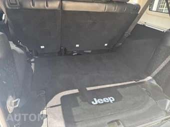 2013 Jeep Wrangler Unlimited Freedom Edition - miniatura 37