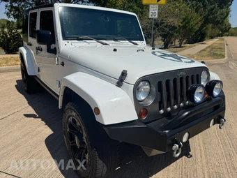 2013 Jeep Wrangler Unlimited Freedom Edition - miniatura 4