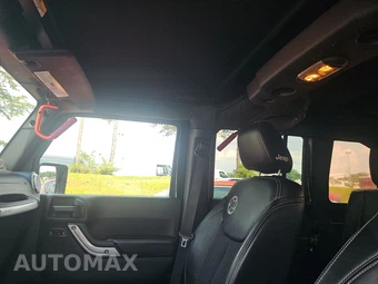 2013 Jeep Wrangler Unlimited Freedom Edition - miniatura 17