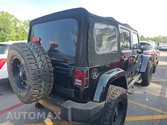 2013 Jeep Wrangler Unlimited Freedom Edition - miniatura 4