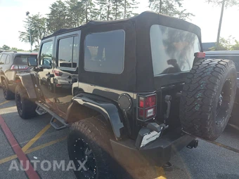2013 Jeep Wrangler Unlimited Freedom Edition - miniatura 6