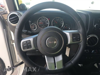 2013 Jeep Wrangler Unlimited Freedom Edition - miniatura 10