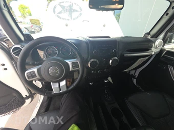 2013 Jeep Wrangler Unlimited Freedom Edition - miniatura 11
