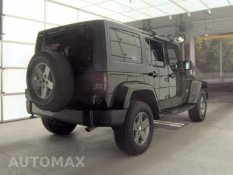 2013 Jeep Wrangler Unlimited Freedom Edition - miniatura 4