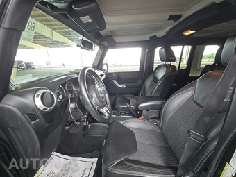 2013 Jeep Wrangler Unlimited Freedom Edition - miniatura 7