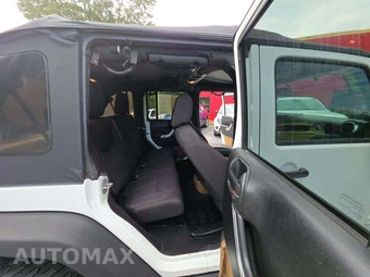2013 Jeep Wrangler Unlimited Rubicon - miniatura 13