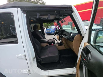 2013 Jeep Wrangler Unlimited Rubicon - miniatura 15