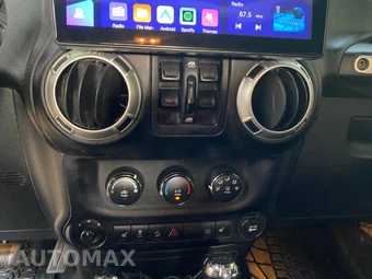 2013 Jeep Wrangler Unlimited Rubicon - miniatura 47