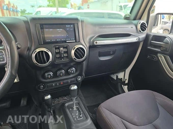2013 Jeep Wrangler Unlimited Rubicon - miniatura 7