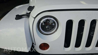 2013 Jeep Wrangler Unlimited Sahara - miniatura 6