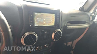 2013 Jeep Wrangler Unlimited Sahara - miniatura 9