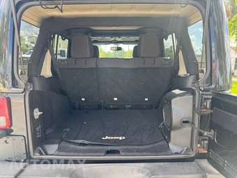 2013 Jeep Wrangler Unlimited Sahara - miniatura 15