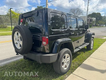 2013 Jeep Wrangler Unlimited Sahara - miniatura 16