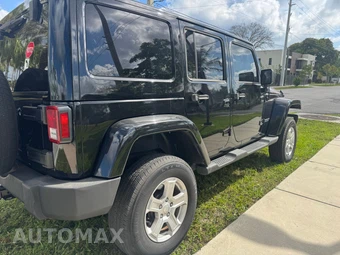 2013 Jeep Wrangler Unlimited Sahara - miniatura 17