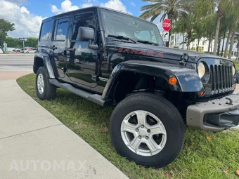 2013 Jeep Wrangler Unlimited Sahara - miniatura 2