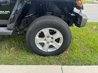 2013 Jeep Wrangler Unlimited Sahara - miniatura 20