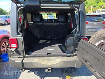 2013 Jeep Wrangler Unlimited Sahara - miniatura 14