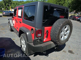 2013 Jeep Wrangler Unlimited Sahara - miniatura 2