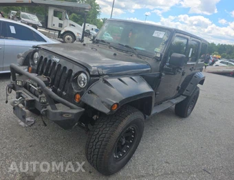 2013 Jeep Wrangler Unlimited Sahara - miniatura 4