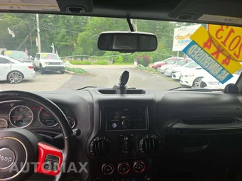 2013 Jeep Wrangler Unlimited Sahara - miniatura 10