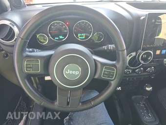 2013 Jeep Wrangler Unlimited Sahara - miniatura 10
