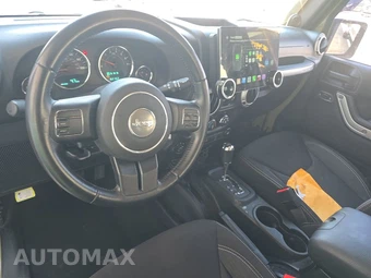 2013 Jeep Wrangler Unlimited Sahara - miniatura 11