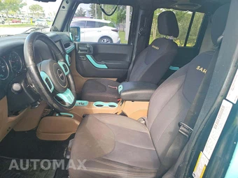 2013 Jeep Wrangler Unlimited Sahara - miniatura 6