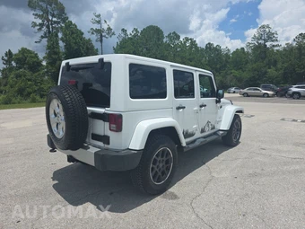 2013 Jeep Wrangler Unlimited Sahara - miniatura 4
