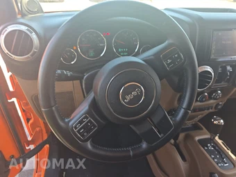 2013 Jeep Wrangler Unlimited Sahara - miniatura 10