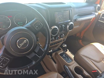 2013 Jeep Wrangler Unlimited Sahara - miniatura 11