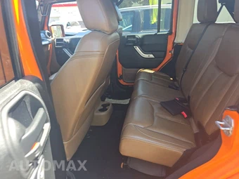 2013 Jeep Wrangler Unlimited Sahara - miniatura 13