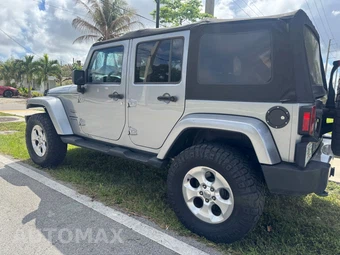 2013 Jeep Wrangler Unlimited Sahara - miniatura 12