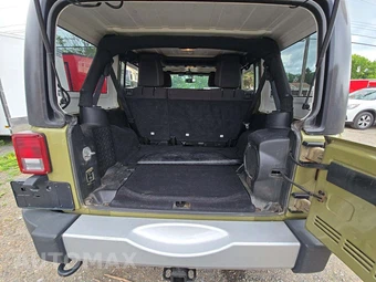 2013 Jeep Wrangler Unlimited Sahara - miniatura 14