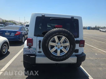 2013 Jeep Wrangler Unlimited Sahara - miniatura 5