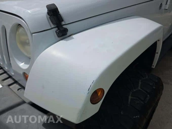 2013 Jeep Wrangler Unlimited Sahara - miniatura 22