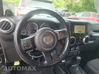 2013 Jeep Wrangler Unlimited Sahara - miniatura 10