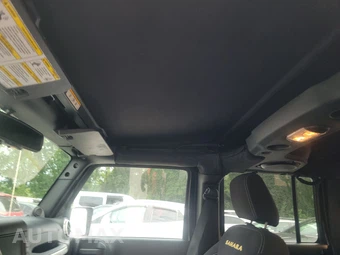 2013 Jeep Wrangler Unlimited Sahara - miniatura 17