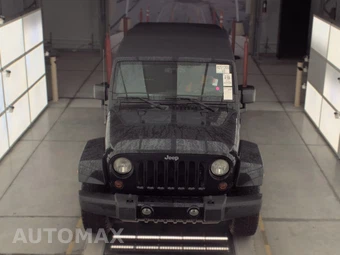 2013 Jeep Wrangler Unlimited Sahara - miniatura 2