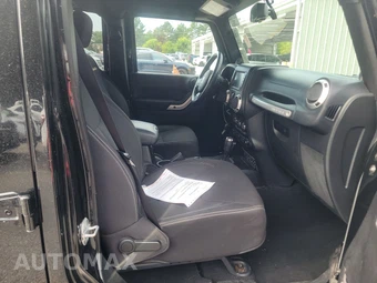 2013 Jeep Wrangler Unlimited Sahara - miniatura 8