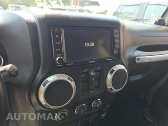 2013 Jeep Wrangler Unlimited Sahara - miniatura 10