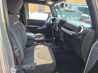 2013 Jeep Wrangler Unlimited Sahara - miniatura 18
