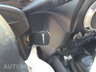 2013 Jeep Wrangler Unlimited Sahara - miniatura 8