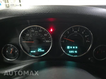 2013 Jeep Wrangler Unlimited Sahara - miniatura 12