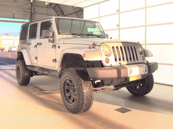 2013 Jeep Wrangler Unlimited Sahara - miniatura 3