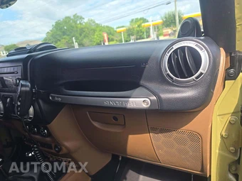 2013 Jeep Wrangler Unlimited Sahara - miniatura 19